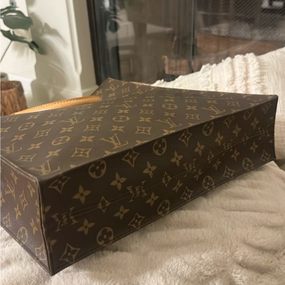 Authentic LOUIS VUITTON Damier Ebene Venice Plat. - Picture 6 of 13